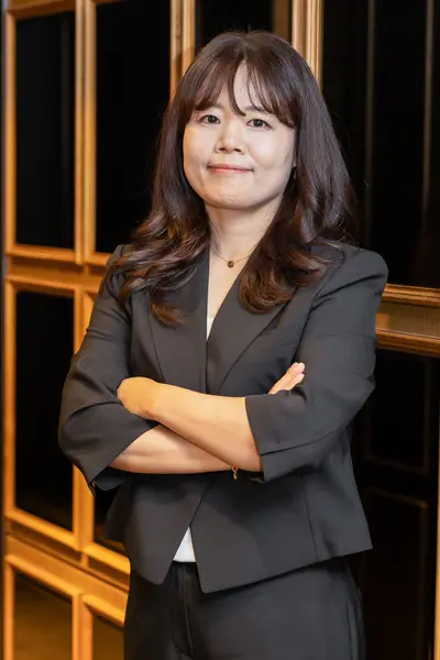 [씨네진 인터뷰] '캐리어를 끄는 소녀' 윤심경 감독 