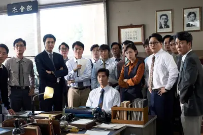 [기획] 추석 극장가 흥행 예고하는 '암살자(들)' 중장년 관객 사로잡을까