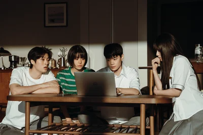 [리뷰+후기] 넷플릭스 기리고, '파묘'의 유산과 10대 괴담의 영리한 만남
