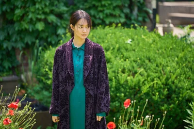 신민아, 서늘한 1인 2역 변신…영화 '눈동자' 개봉 확정