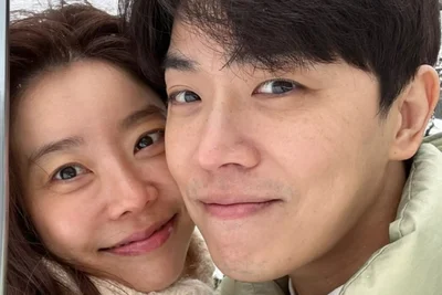 '김부장' 대박 났지만 휴가 반납…이동하, 무대 복귀에 아내 박소진도 열혈 응원