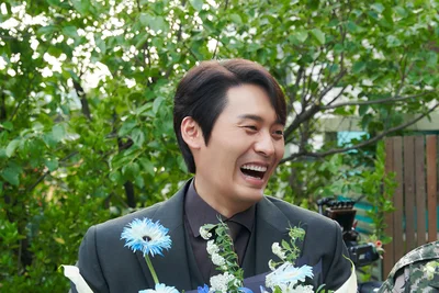 [인터뷰] 웃음기 뺐더니 더 웃겼던…'김부장' 배우 최대훈 