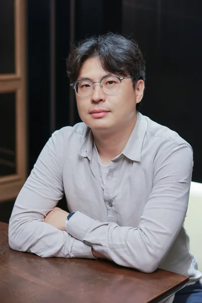 [씨네진 인터뷰] '산양들'은 길이 없어도 어디든 갈 수 있는 존재…유재욱 감독이 전하는 유쾌한 모험담