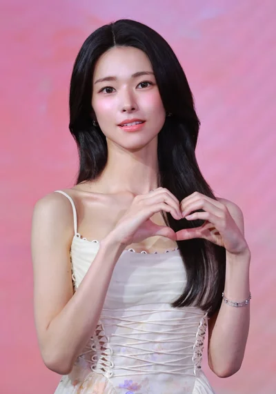 역사학자 심용환, 배우 하영 증조부 친일 논란 발언 사과 