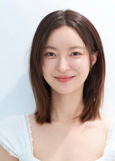 '멋진 신세계'의 그녀 한아일, 백년가약 맺었다…남편 직업 뭐길래?